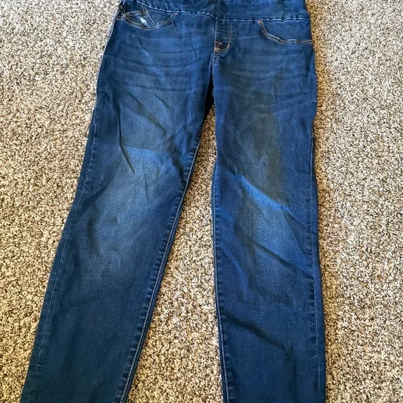 Rock & Republic Women's Straight Leg Jeans in Dark Blue - Picture 3 of 8